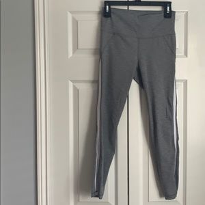 Athleta light gray crop legging